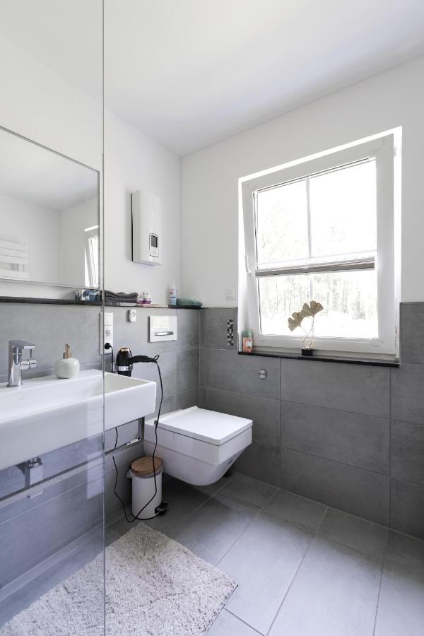 Grosse Gemuetliche Wohnung Mit Waldblick Colónia Exterior foto