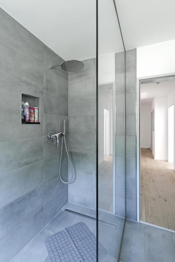 Grosse Gemuetliche Wohnung Mit Waldblick Colónia Exterior foto